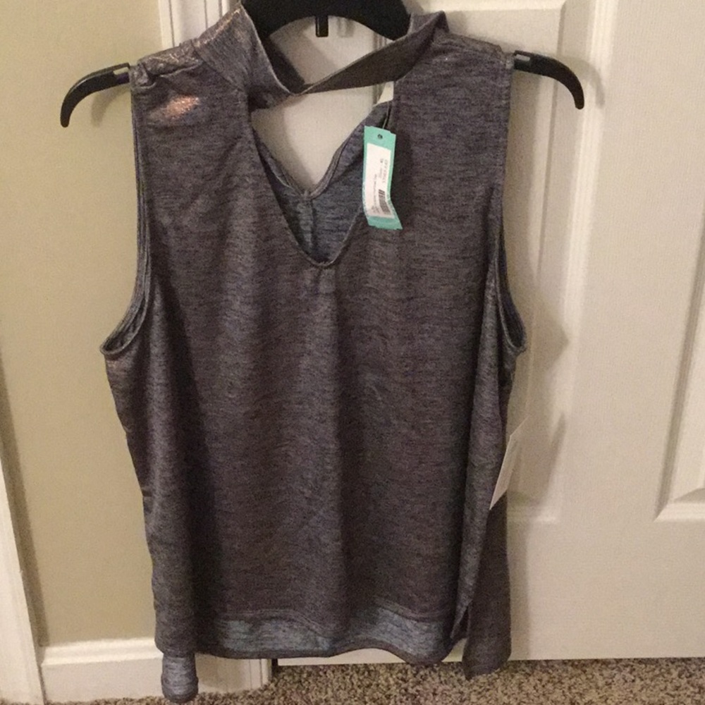 BRAND NEW Women’s top